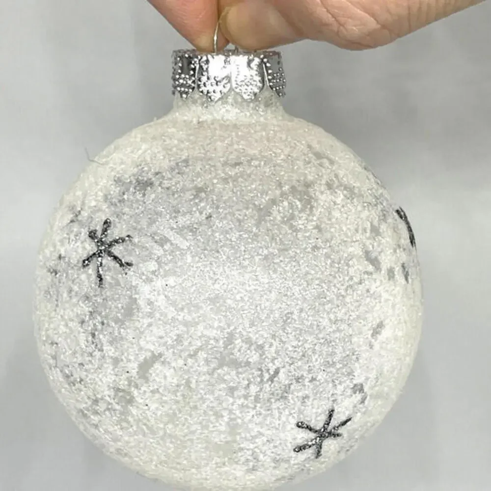 Silver Glitter Snowflake Baubles Icicle Glass Christmas Ornaments LOT‎ of 29